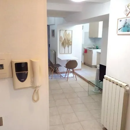 Nel Pieno Centro Di Апартаменты Санремо